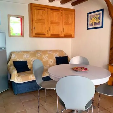 Sympathique Mitoyenne Dans Avec Piscine Et Parking A 450m De La Mer - Cap D'agde - Ref Samaria67 * Agde